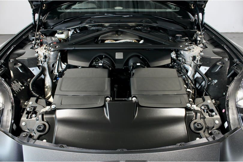 Aston Martin Vantage The Supercar Rooms (35)