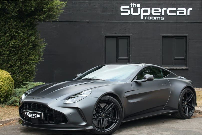Aston Martin Vantage The Supercar Rooms (58)