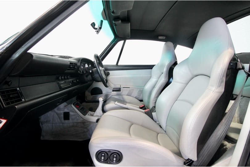 Porsche 993 Carrera S The Supercar Rooms (11)