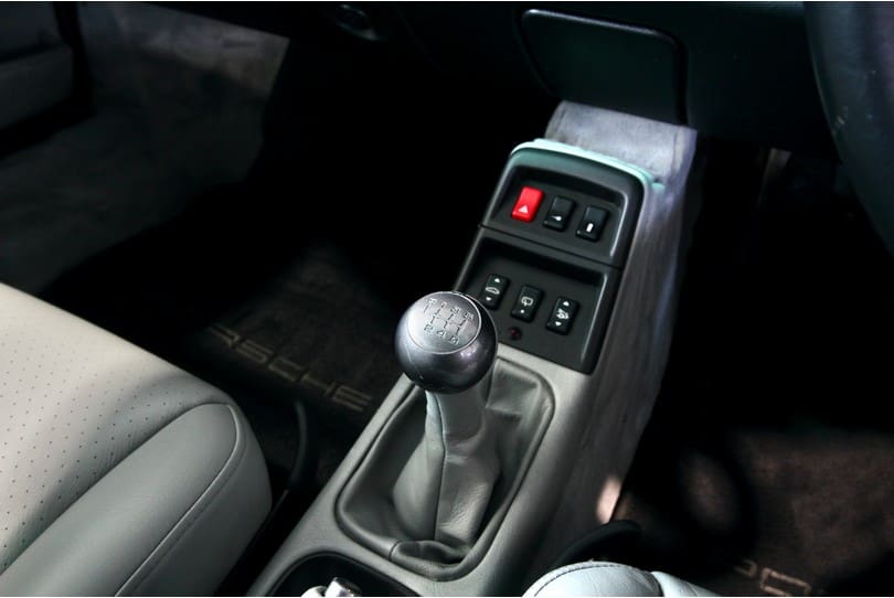 Porsche 993 Carrera S The Supercar Rooms (14)