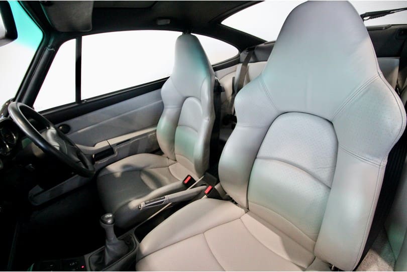 Porsche 993 Carrera S The Supercar Rooms (24)