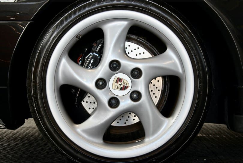 Porsche 993 Carrera S The Supercar Rooms (30)