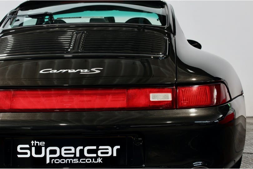 Porsche 993 Carrera S The Supercar Rooms (36)