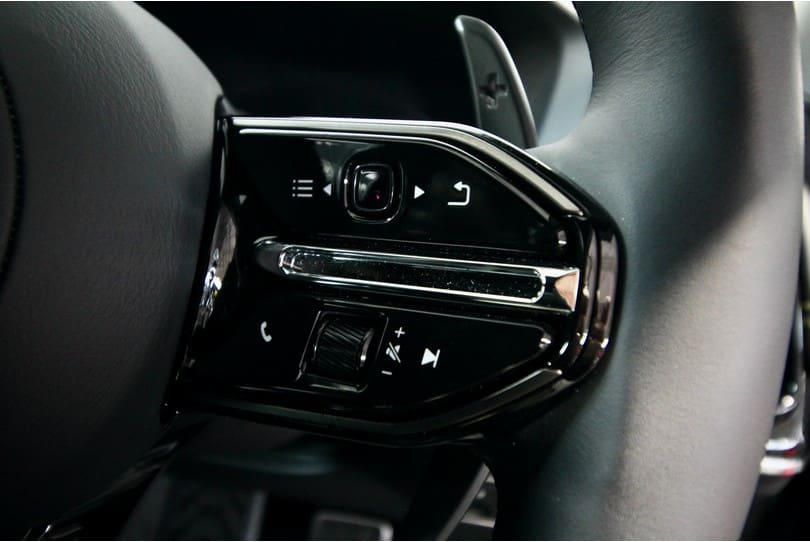 Aston Martin Dbx 707 Amr24 The Supercar Rooms (19)