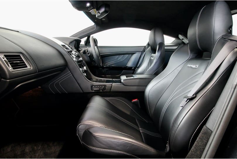 Aston Martin Vantage S The Supercar Rooms (11)