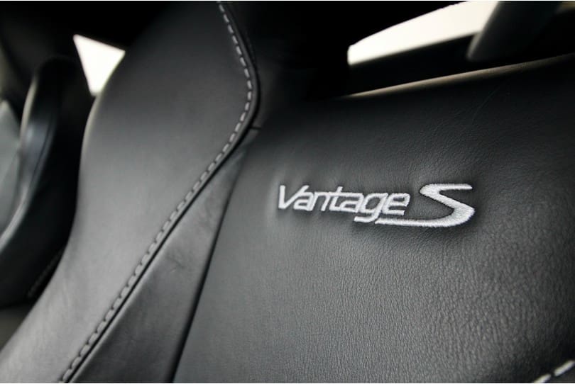 Aston Martin Vantage S The Supercar Rooms (30)