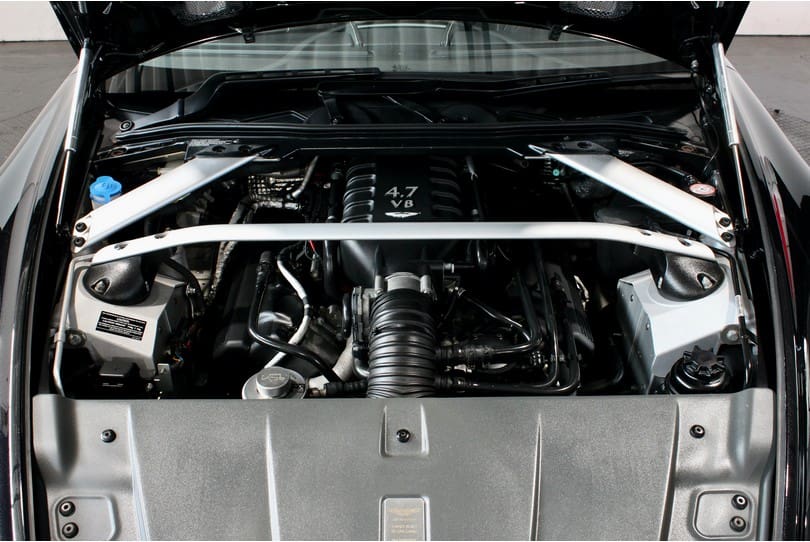 Aston Martin Vantage S The Supercar Rooms (34)