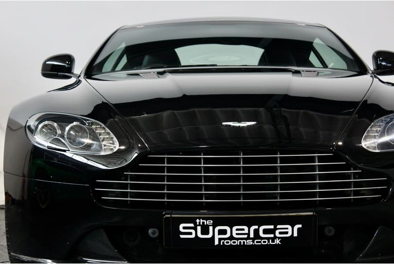 Aston Martin Vantage S The Supercar Rooms (39)