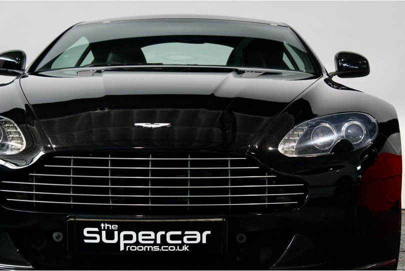 Aston Martin Vantage S The Supercar Rooms (40)