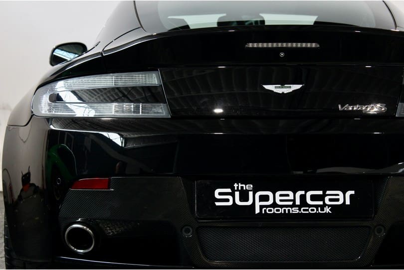 Aston Martin Vantage S The Supercar Rooms (41)
