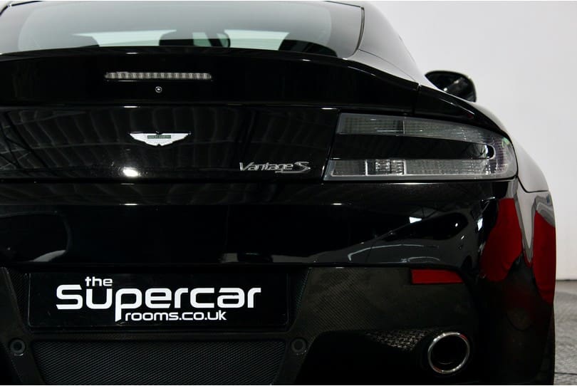Aston Martin Vantage S The Supercar Rooms (42)