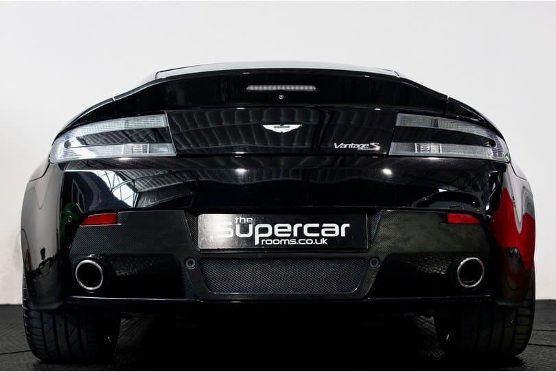 Aston Martin Vantage S The Supercar Rooms (54)