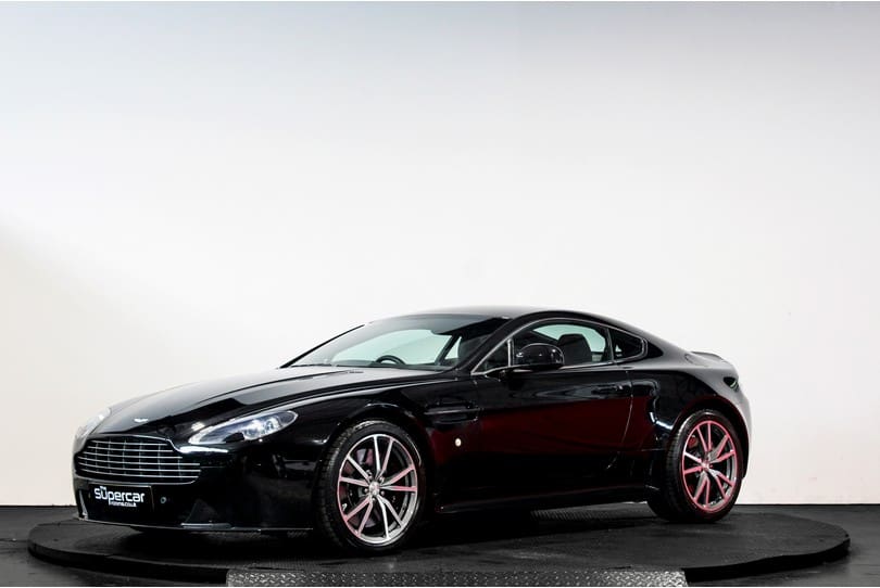 Aston Martin Vantage S The Supercar Rooms (7)