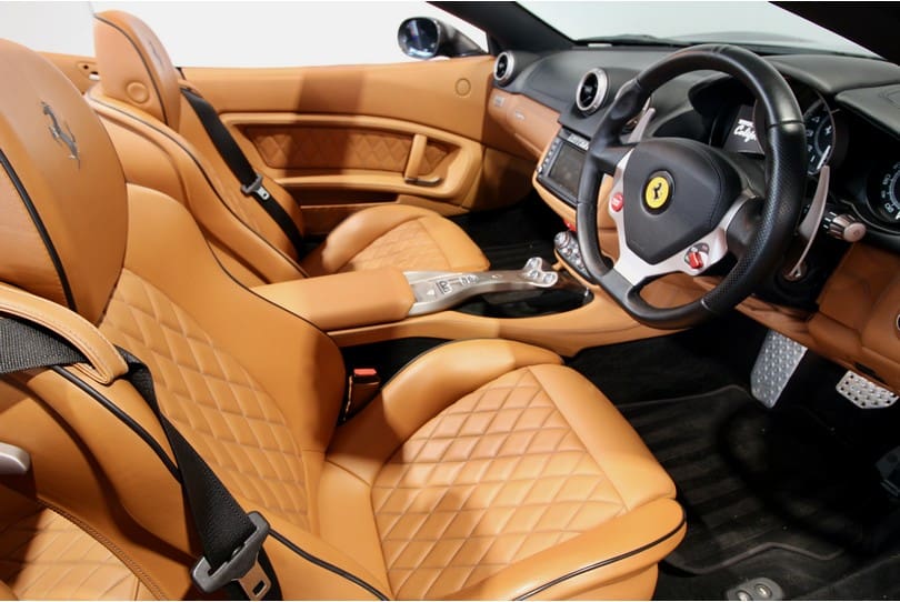 Ferrari California 30 The Supercar Rooms (12)