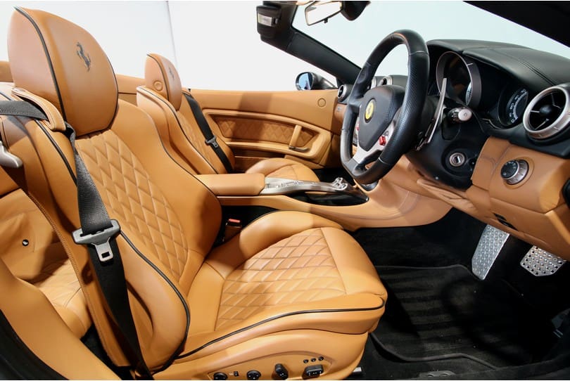 Ferrari California 30 The Supercar Rooms (13)