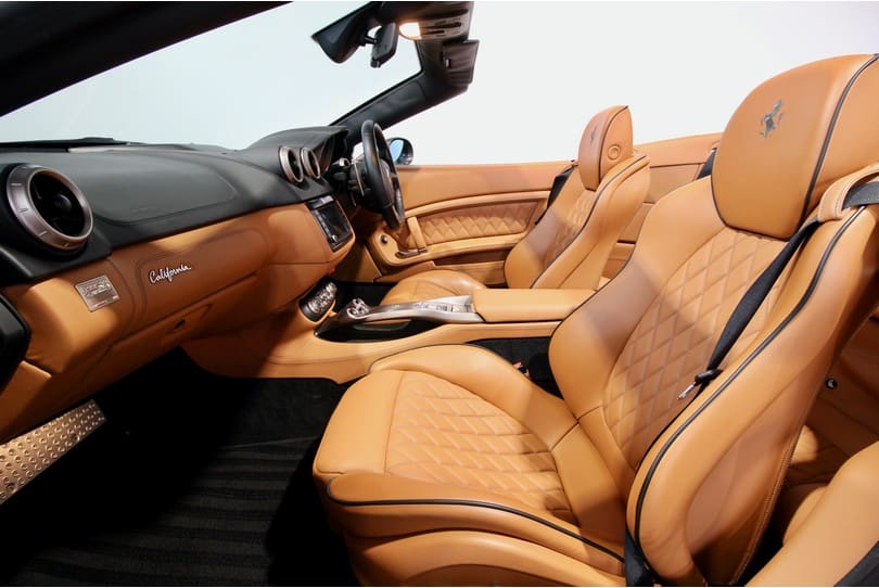 Ferrari California 30 The Supercar Rooms (14)