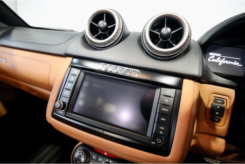 Ferrari California 30 The Supercar Rooms (17)