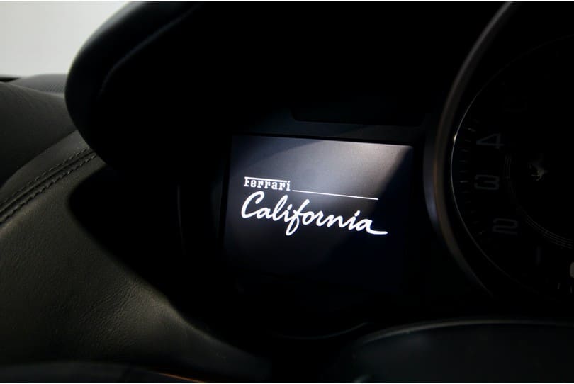 Ferrari California 30 The Supercar Rooms (18)