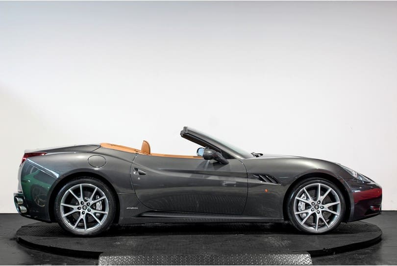 Ferrari California 30 The Supercar Rooms (2)