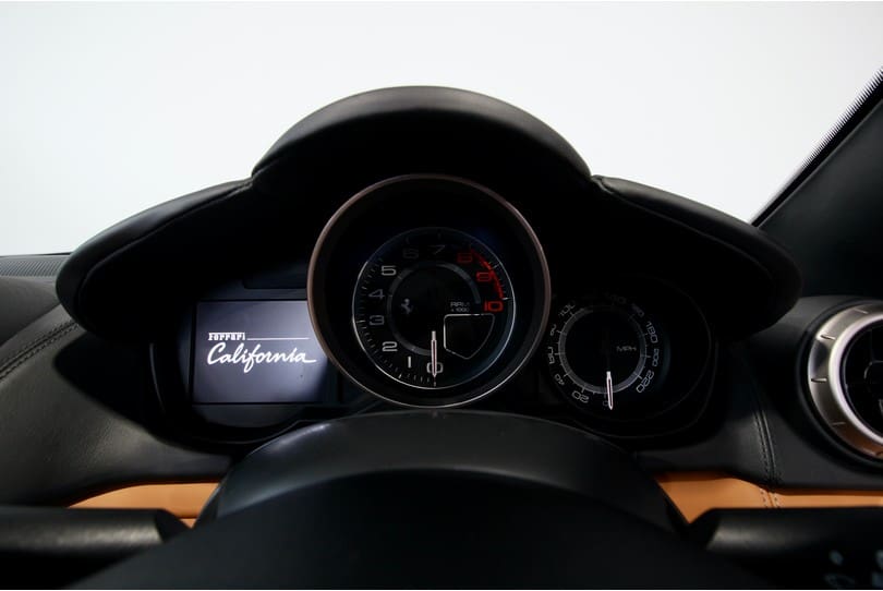 Ferrari California 30 The Supercar Rooms (22)