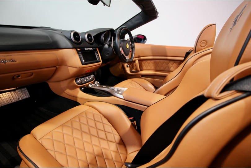 Ferrari California 30 The Supercar Rooms (28)