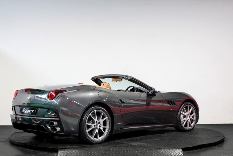 Ferrari California 30 The Supercar Rooms (3)