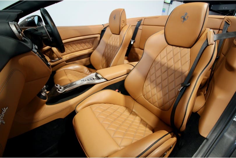 Ferrari California 30 The Supercar Rooms (30)