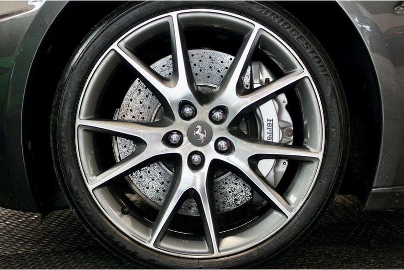 Ferrari California 30 The Supercar Rooms (36)