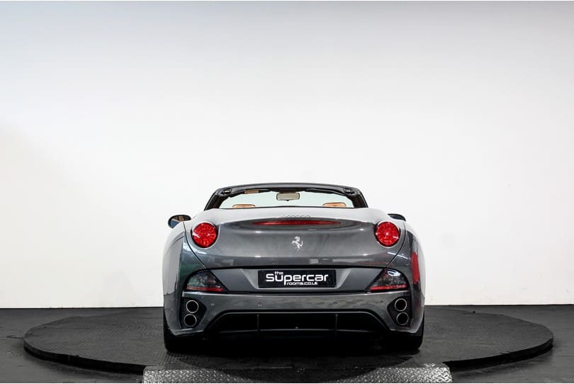 Ferrari California 30 The Supercar Rooms (4)