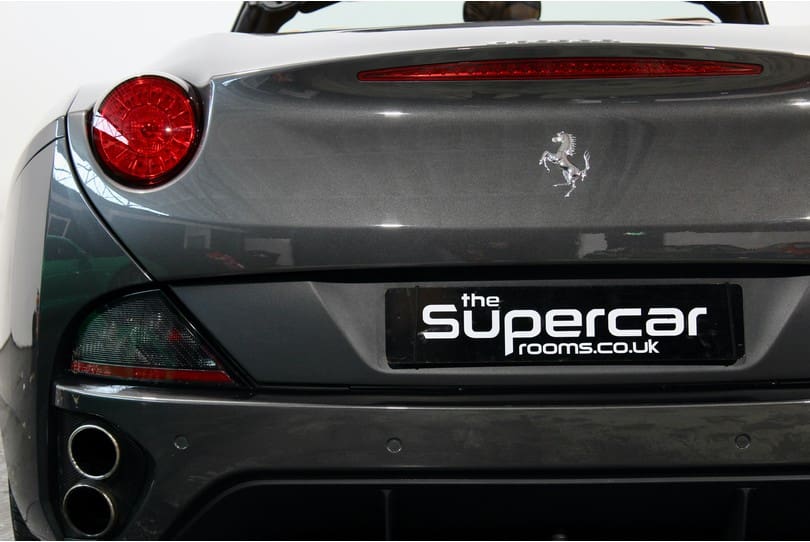 Ferrari California 30 The Supercar Rooms (42)