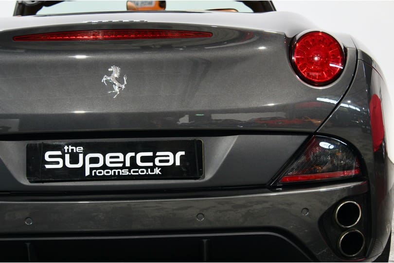 Ferrari California 30 The Supercar Rooms (43)