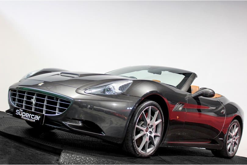 Ferrari California 30 The Supercar Rooms (52)