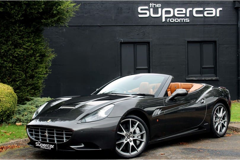 Ferrari California 30 The Supercar Rooms (56)