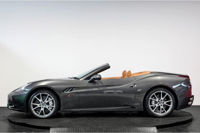 Ferrari California 30 The Supercar Rooms (6)