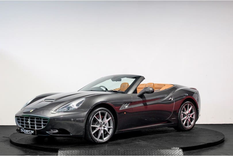Ferrari California 30 The Supercar Rooms (7)