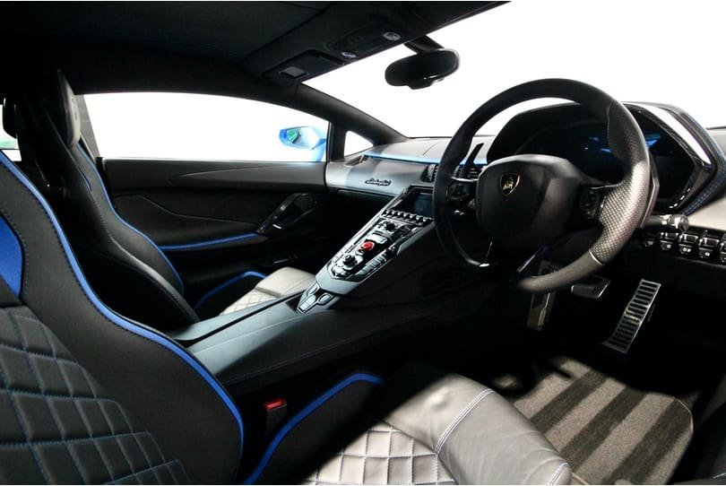 Lamborghini Aventador S The Supercar Rooms (20)