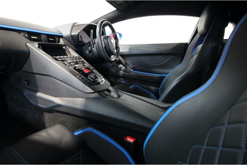 Lamborghini Aventador S The Supercar Rooms (22)