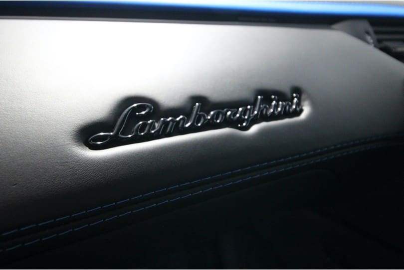 Lamborghini Aventador S The Supercar Rooms (25)