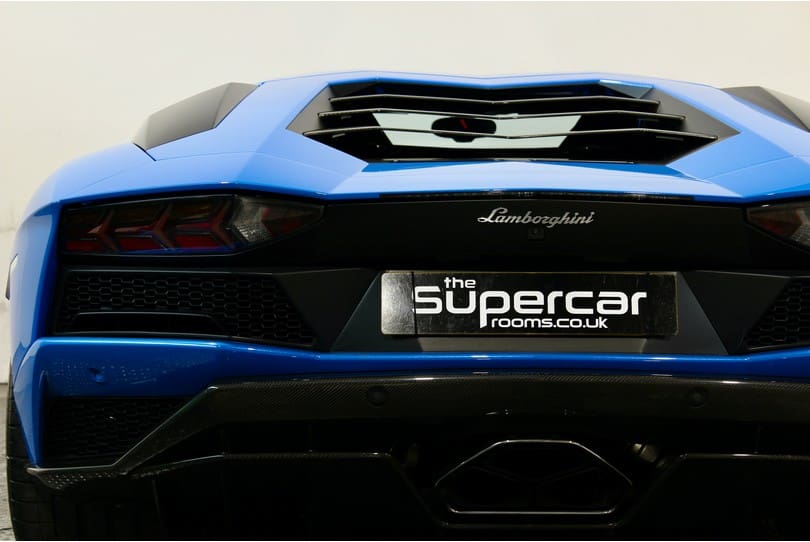 Lamborghini Aventador S The Supercar Rooms (37)