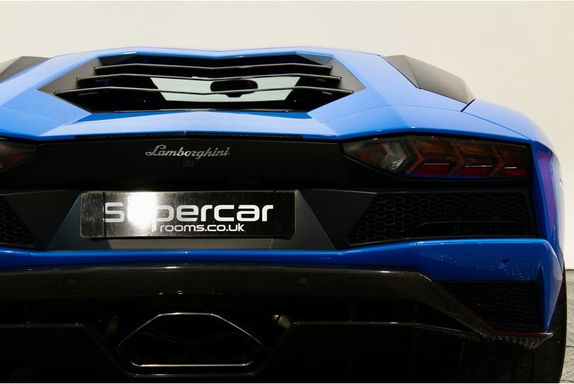 Lamborghini Aventador S The Supercar Rooms (38)