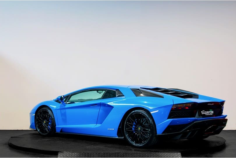 Lamborghini Aventador S The Supercar Rooms (5)