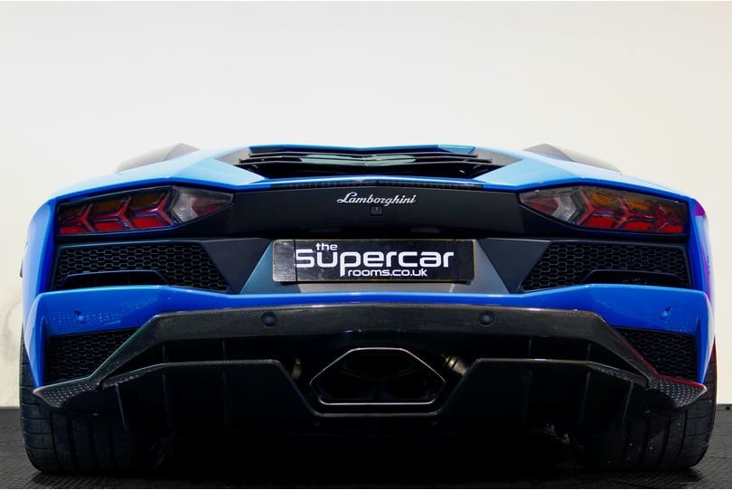 Lamborghini Aventador S The Supercar Rooms (52)