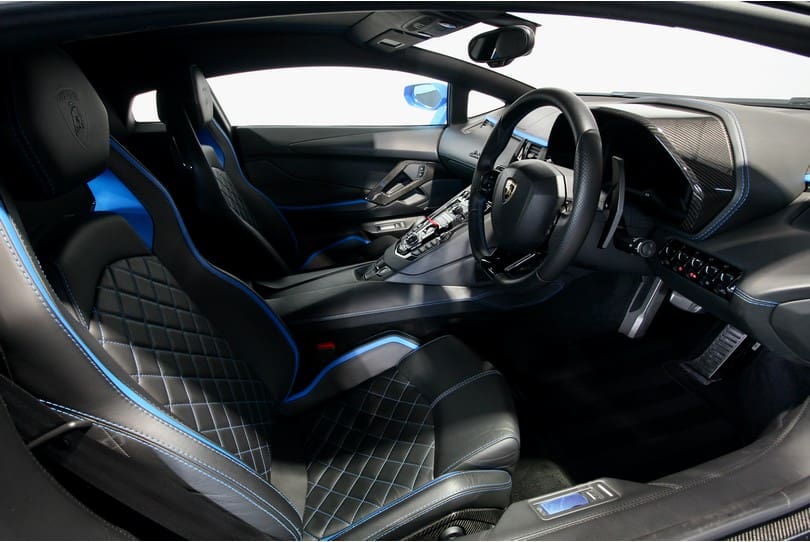 Lamborghini Aventador S The Supercar Rooms (9)