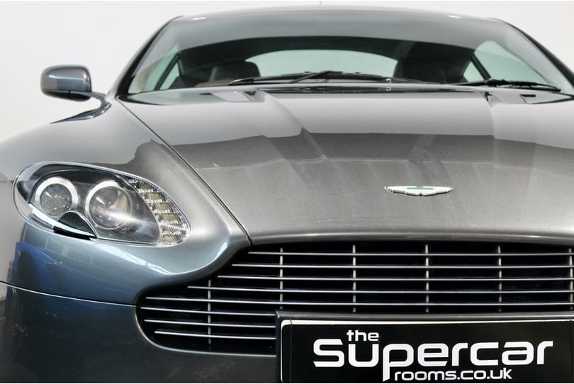 Aston Martin Vantage The Supercar Rooms (31)