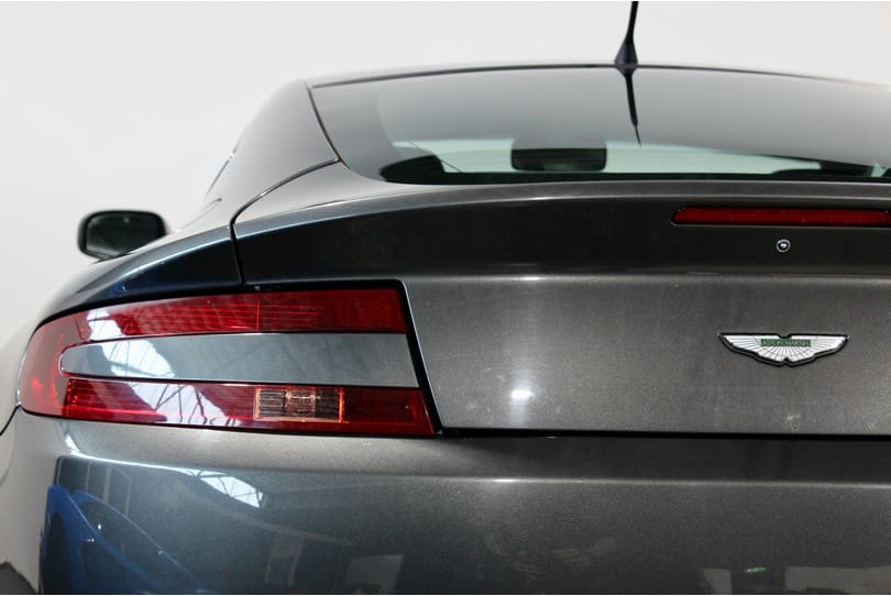 Aston Martin Vantage The Supercar Rooms (33)