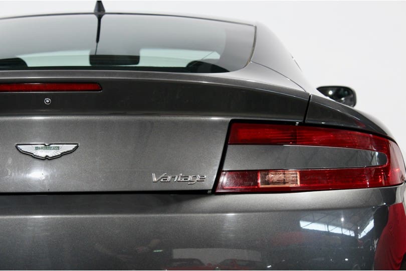 Aston Martin Vantage The Supercar Rooms (34)