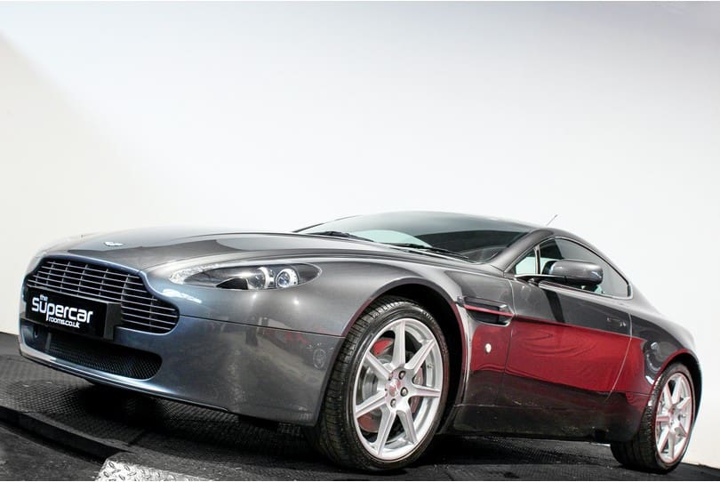 Aston Martin Vantage The Supercar Rooms (43)