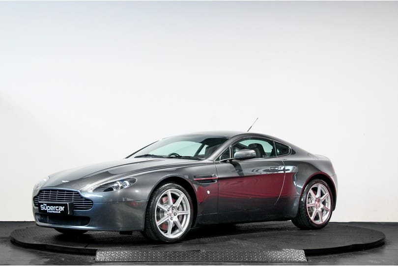 Aston Martin Vantage The Supercar Rooms (7)