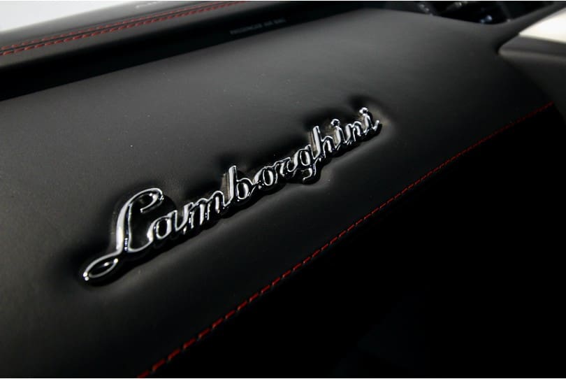 Lamborghini Aventador The Supercar Rooms (25)