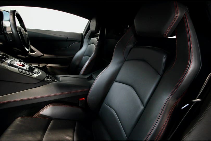 Lamborghini Aventador The Supercar Rooms (26)